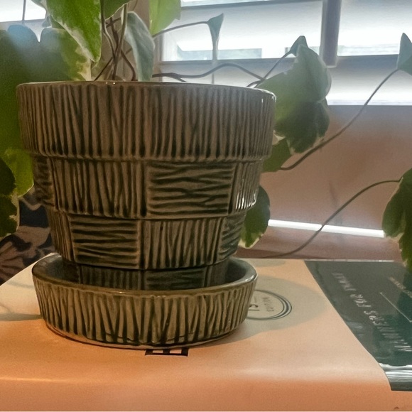 Mccoy Accents Vintage Mccoy Basketweave Pottery Planter With